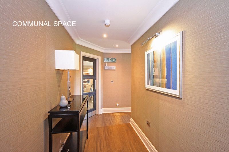 Fir Tree Court, Limpsfield Road